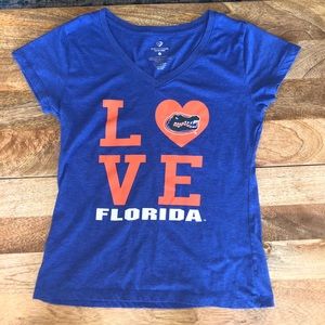 University of Florida Tee- V-neck M